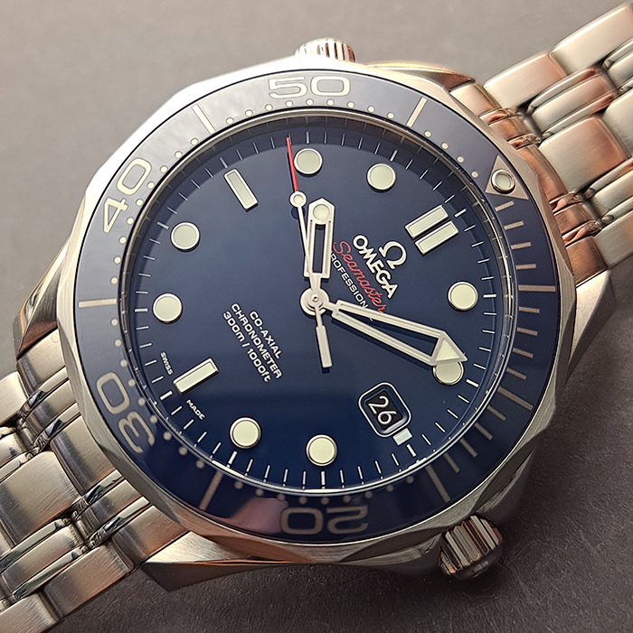 BLUE Omega Seamaster Professional Co-Axial Wristwatch Ref. 212.30.41.20.03.001
